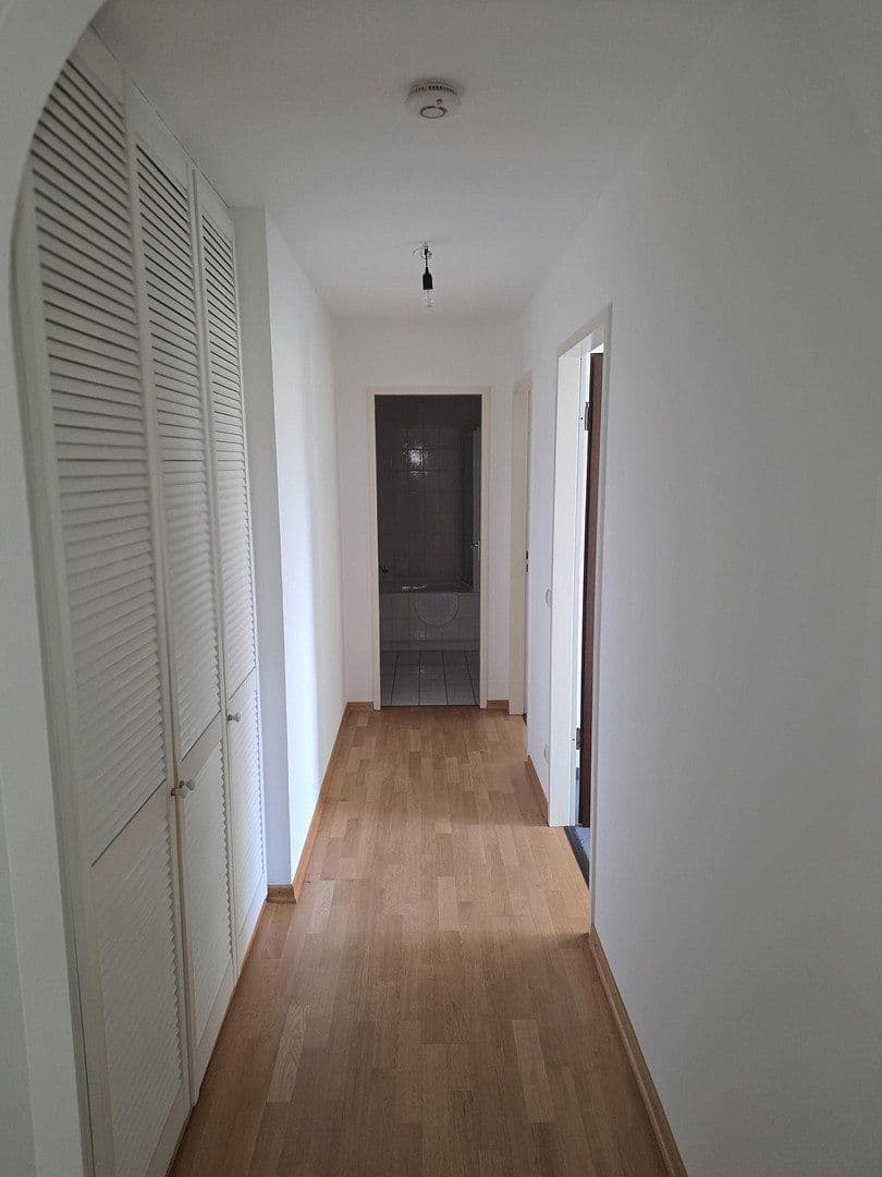 Pronájem bytu 3+1 81 m², Landsbergerstraße 37, Germering, Bavorsko Pronájem bytu 3+1 81 m², Landsbergerstraße 37, Germering, Bavorsko