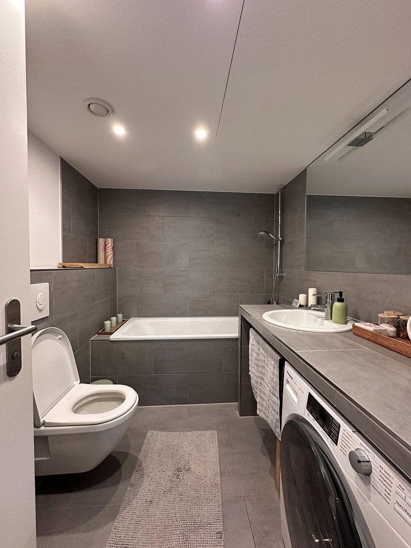 Pronájem bytu 3+1 104 m², Pettenkoferstr 13, Berlin, Berlín Pronájem bytu 3+1 104 m², Pettenkoferstr 13, Berlin, Berlín
