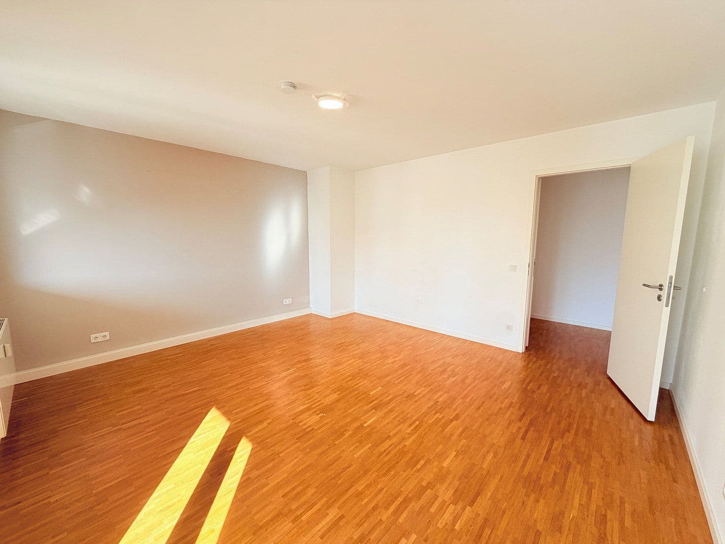 Prodej bytu 3+1 98 m², Steglitzer Damm 24, Berlin, Berlín Prodej bytu 3+1 98 m², Steglitzer Damm 24, Berlin, Berlín