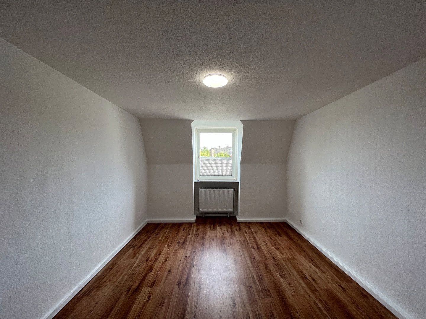 Pronájem bytu 2+kk 63 m², Hüttenstr. 7, Hattingen, Severní Porýní-Vestfálsko Pronájem bytu 2+kk 63 m², Hüttenstr. 7, Hattingen, Severní Porýní-Vestfálsko