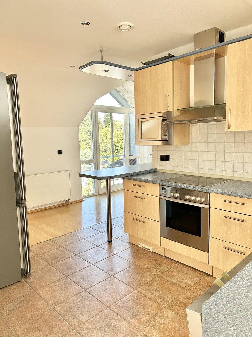 Pronájem bytu 3+1 95 m², Oldenburg, Dolní Sasko Pronájem bytu 3+1 95 m², Oldenburg, Dolní Sasko