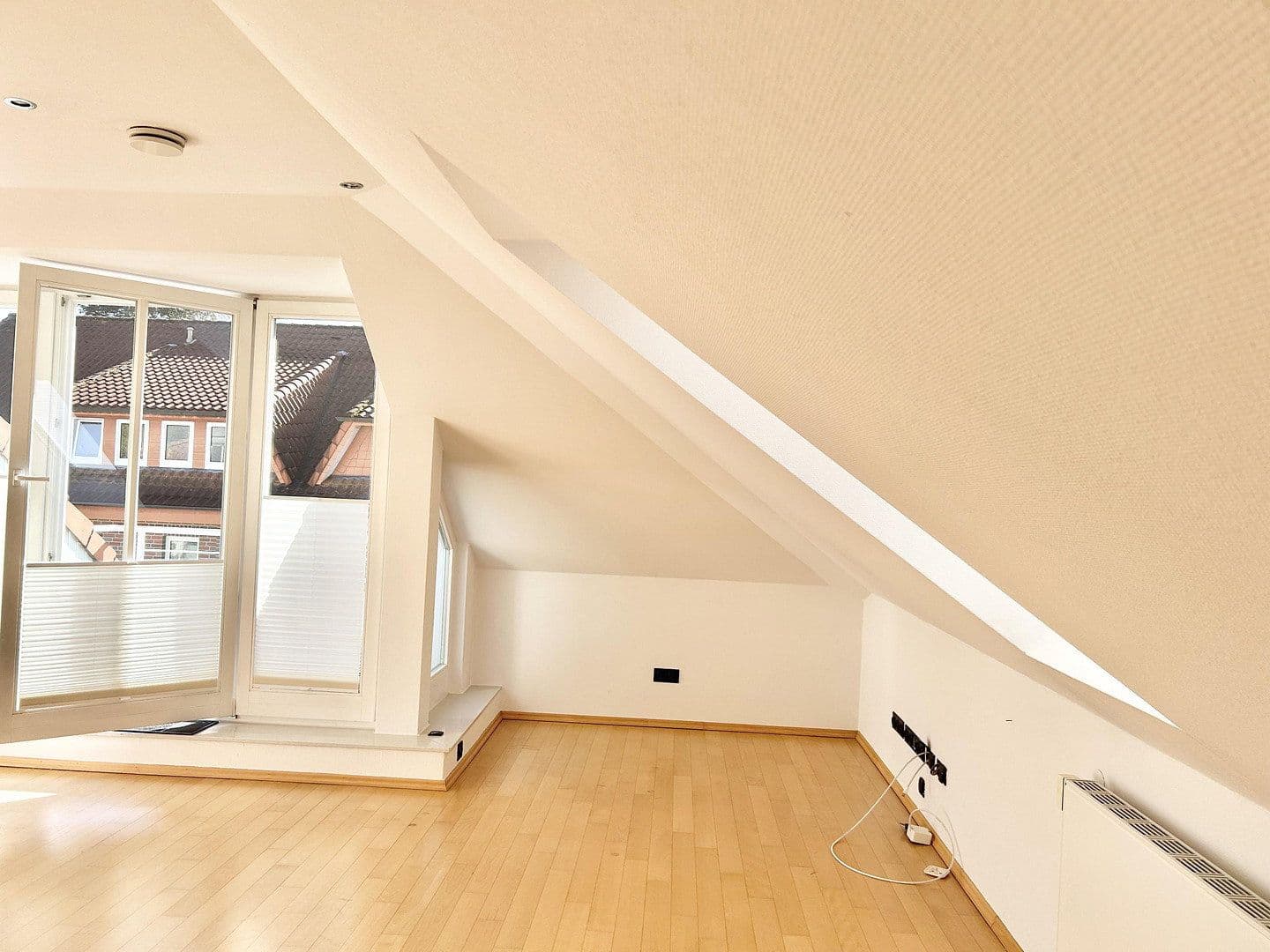 Pronájem bytu 3+1 95 m², Oldenburg, Dolní Sasko Pronájem bytu 3+1 95 m², Oldenburg, Dolní Sasko