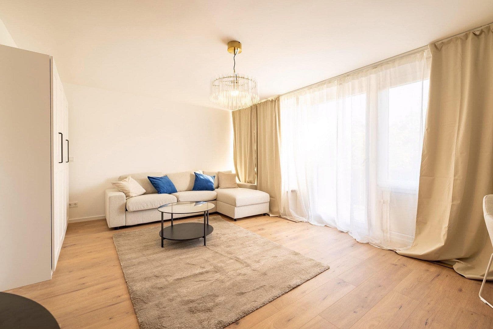 Pronájem bytu 1+1 30 m², Ottobrunner Straße 15a, München, Bavorsko Pronájem bytu 1+1 30 m², Ottobrunner Straße 15a, München, Bavorsko