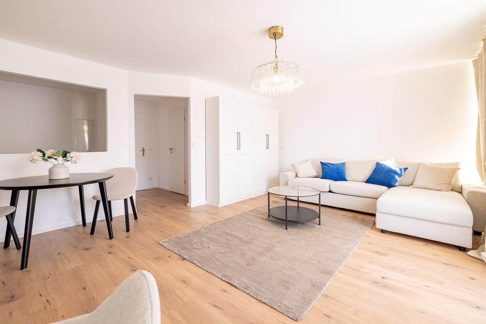 Pronájem bytu 1+1 30 m², Ottobrunner Straße 15a, München, Bavorsko Pronájem bytu 1+1 30 m², Ottobrunner Straße 15a, München, Bavorsko
