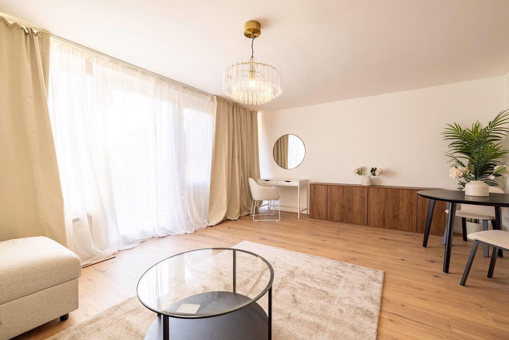 Pronájem bytu 1+1 30 m², Ottobrunner Straße 15a, München, Bavorsko Pronájem bytu 1+1 30 m², Ottobrunner Straße 15a, München, Bavorsko