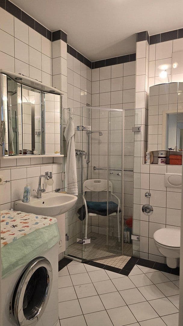 Prodej bytu 2+1 57 m², Hilde-und-Joseph, Professor-Neyses-Platz 2, Düsseldorf, Severní Porýní-Vestfálsko Prodej bytu 2+1 57 m², Hilde-und-Joseph, Professor-Neyses-Platz 2, Düsseldorf, Severní Porýní-Vestfálsko