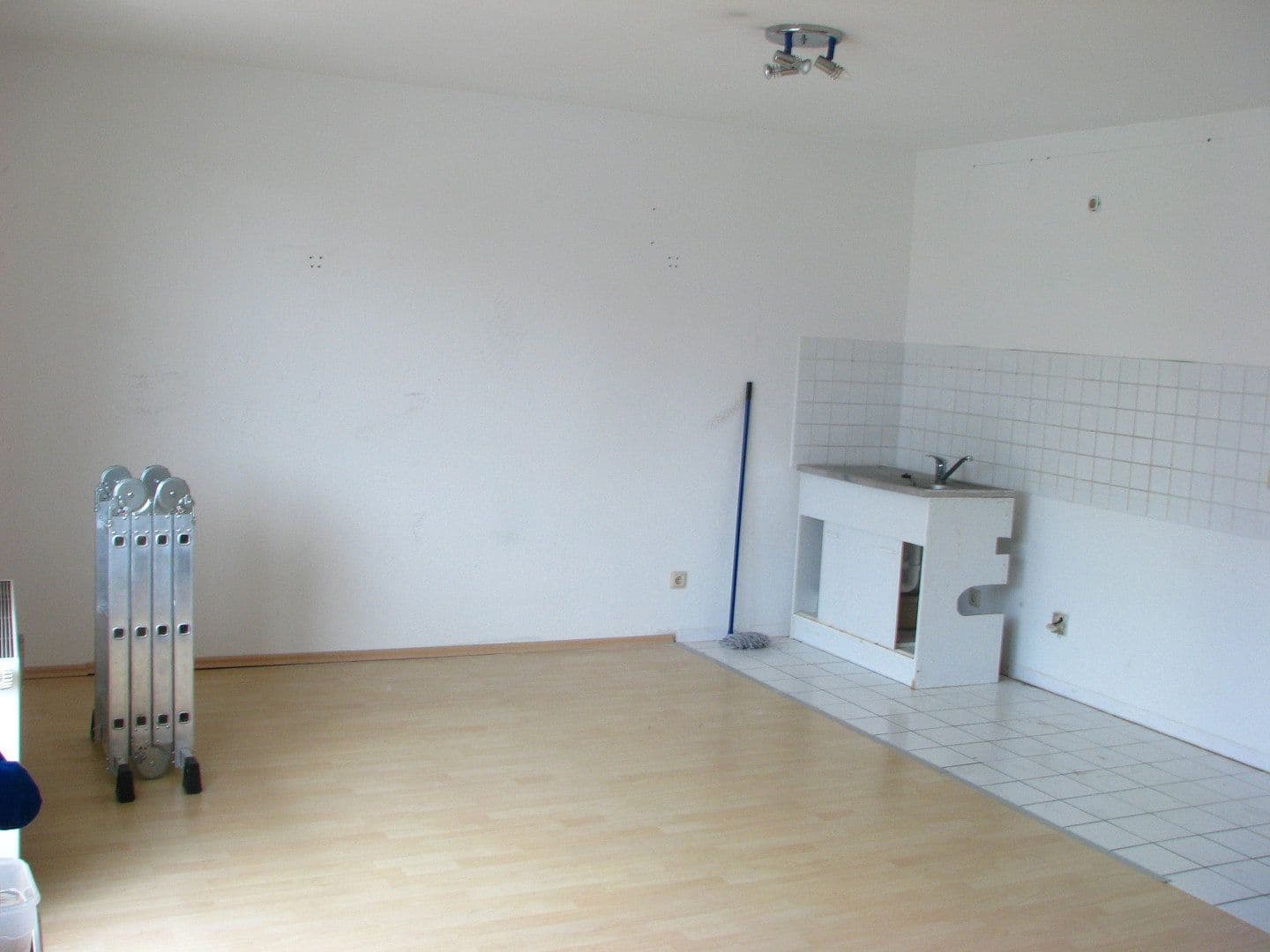 Pronájem bytu 2+1 55 m², Luisenstrasse 34, Siegburg, Severní Porýní-Vestfálsko Pronájem bytu 2+1 55 m², Luisenstrasse 34, Siegburg, Severní Porýní-Vestfálsko