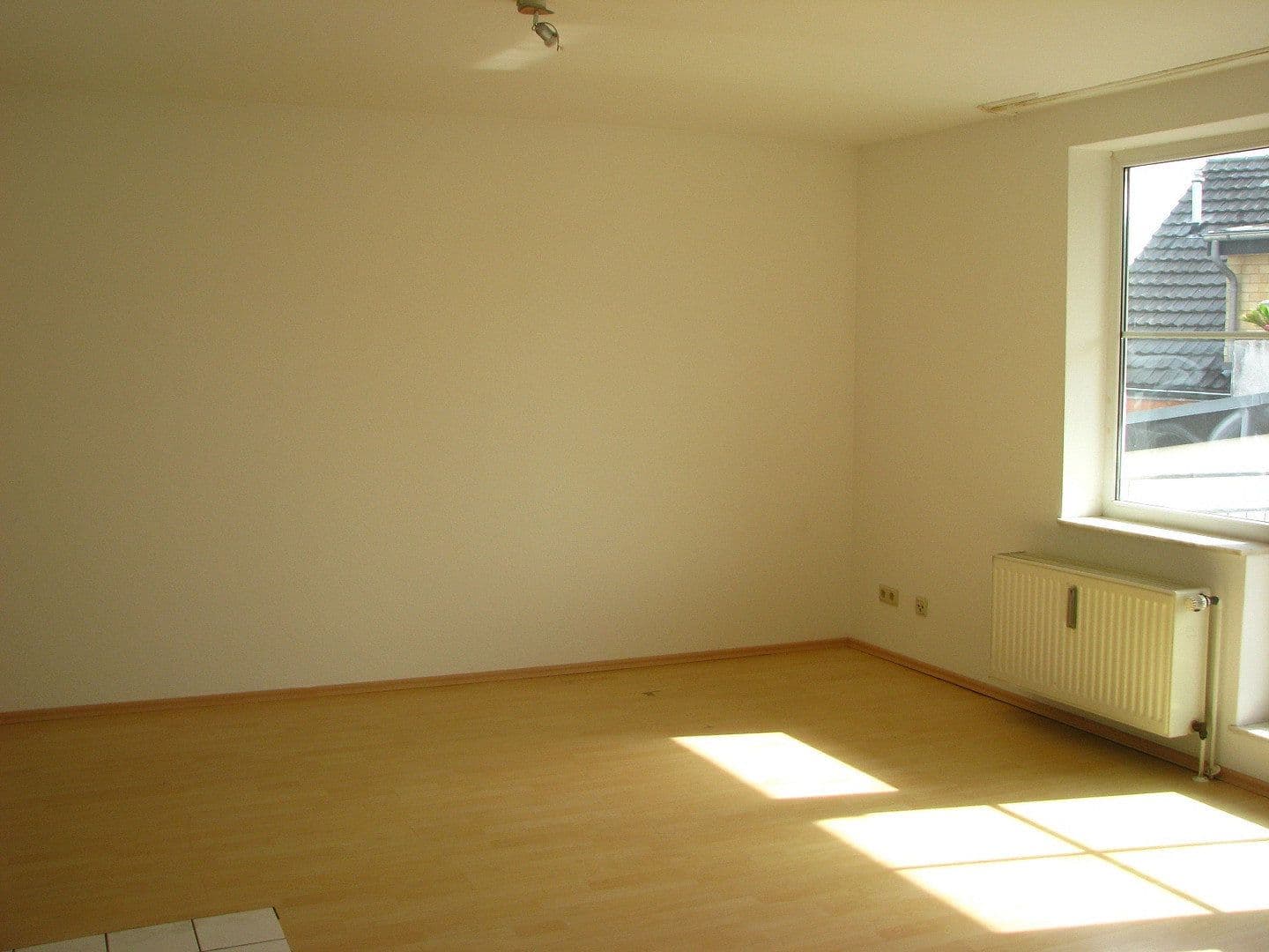 Pronájem bytu 2+1 55 m², Luisenstrasse 34, Siegburg, Severní Porýní-Vestfálsko Pronájem bytu 2+1 55 m², Luisenstrasse 34, Siegburg, Severní Porýní-Vestfálsko
