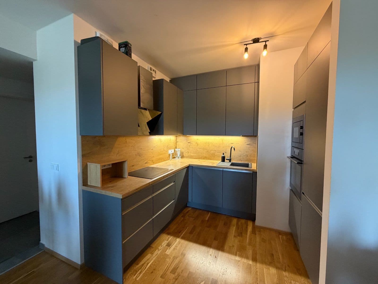 Pronájem bytu 2+kk 56 m², Mezi vodami, Praha, Praha Pronájem bytu 2+kk 56 m², Mezi vodami, Praha, Praha