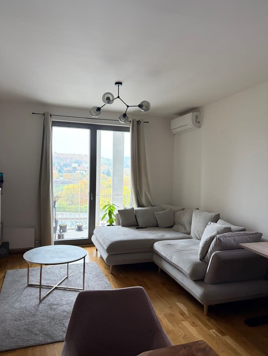 Pronájem bytu 2+kk 56 m², Mezi vodami, Praha, Praha Pronájem bytu 2+kk 56 m², Mezi vodami, Praha, Praha