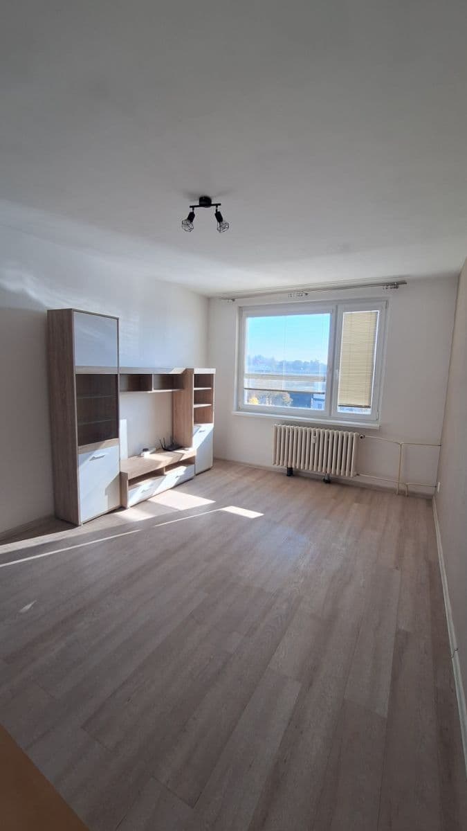 Pronájem bytu 2+kk 42 m², Zahradnická, Brandýs nad Labem-Stará Boleslav, Středočeský kraj Pronájem bytu 2+kk 42 m², Zahradnická, Brandýs nad Labem-Stará Boleslav, Středočeský kraj