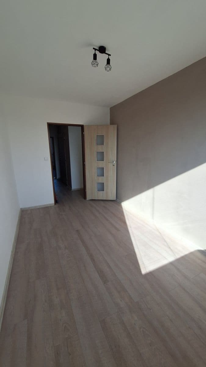 Pronájem bytu 2+kk 42 m², Zahradnická, Brandýs nad Labem-Stará Boleslav, Středočeský kraj Pronájem bytu 2+kk 42 m², Zahradnická, Brandýs nad Labem-Stará Boleslav, Středočeský kraj