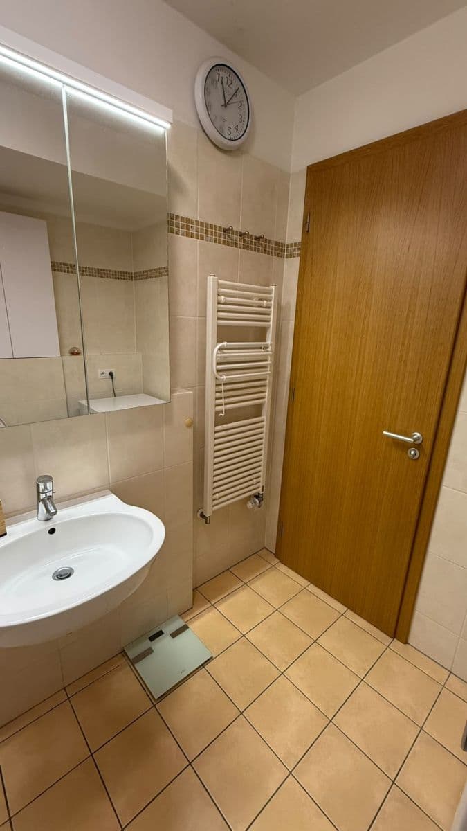 Pronájem bytu 3+kk 75 m², Lovčenská, Praha, Praha Pronájem bytu 3+kk 75 m², Lovčenská, Praha, Praha