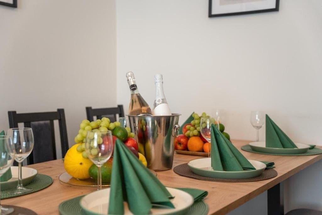 Pronájem bytu 3+1 138 m², Košická, Praha, Praha Pronájem bytu 3+1 138 m², Košická, Praha, Praha