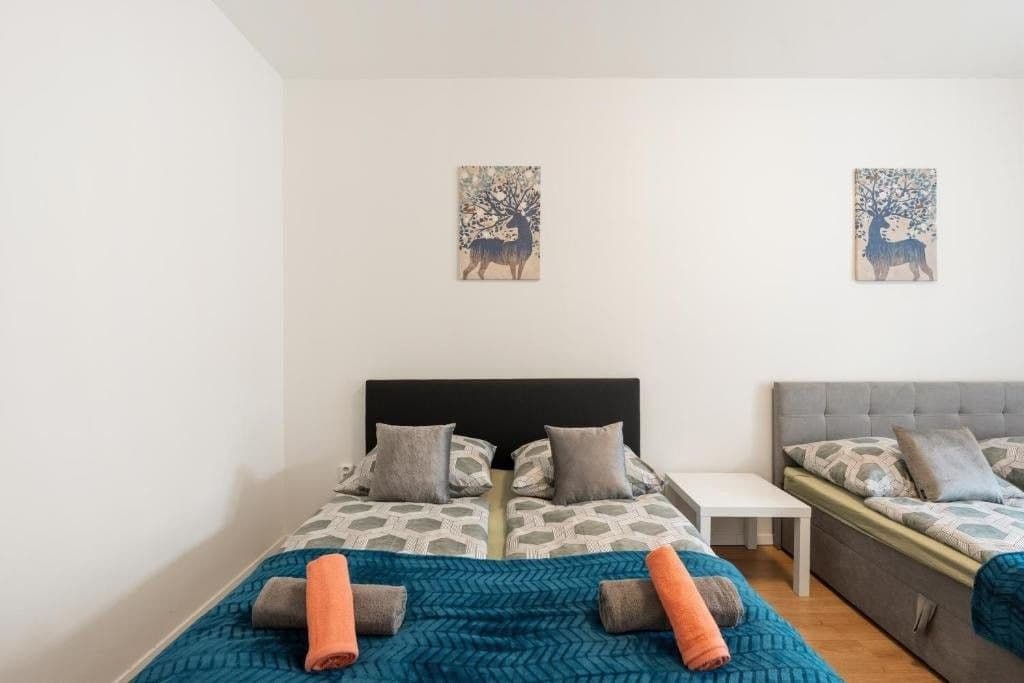 Pronájem bytu 3+1 138 m², Košická, Praha, Praha Pronájem bytu 3+1 138 m², Košická, Praha, Praha