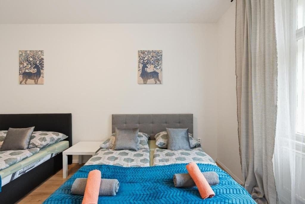 Pronájem bytu 3+1 138 m², Košická, Praha, Praha Pronájem bytu 3+1 138 m², Košická, Praha, Praha