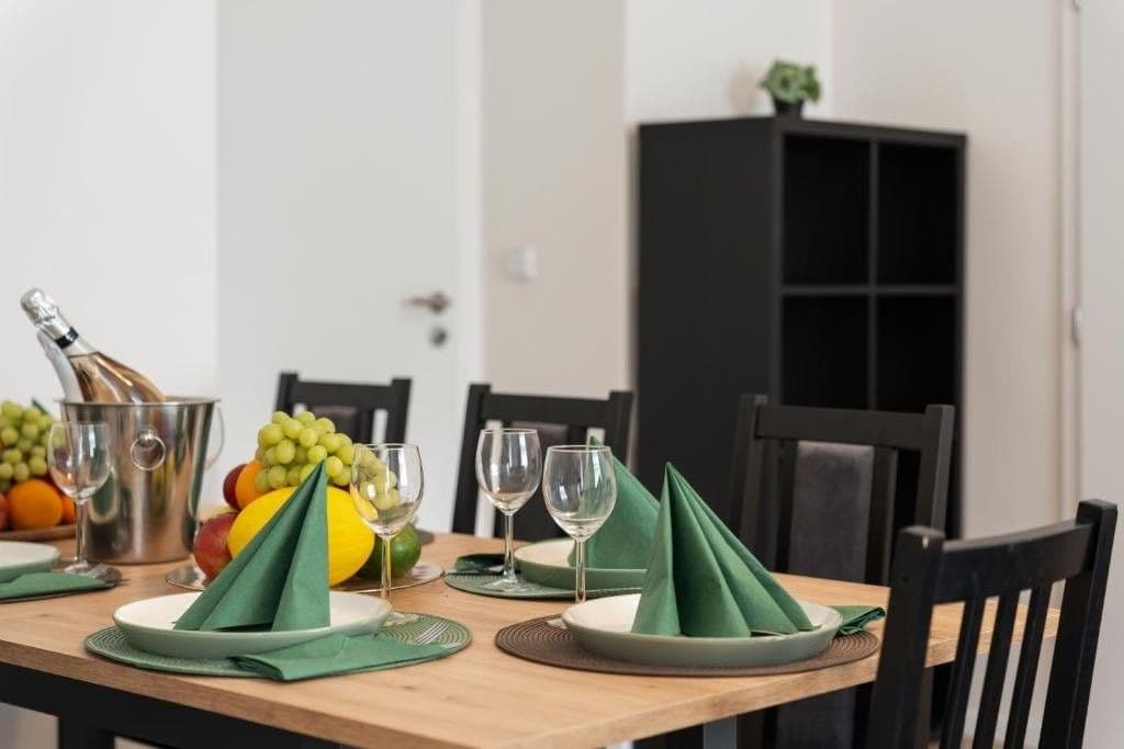 Pronájem bytu 3+1 138 m², Košická, Praha, Praha Pronájem bytu 3+1 138 m², Košická, Praha, Praha