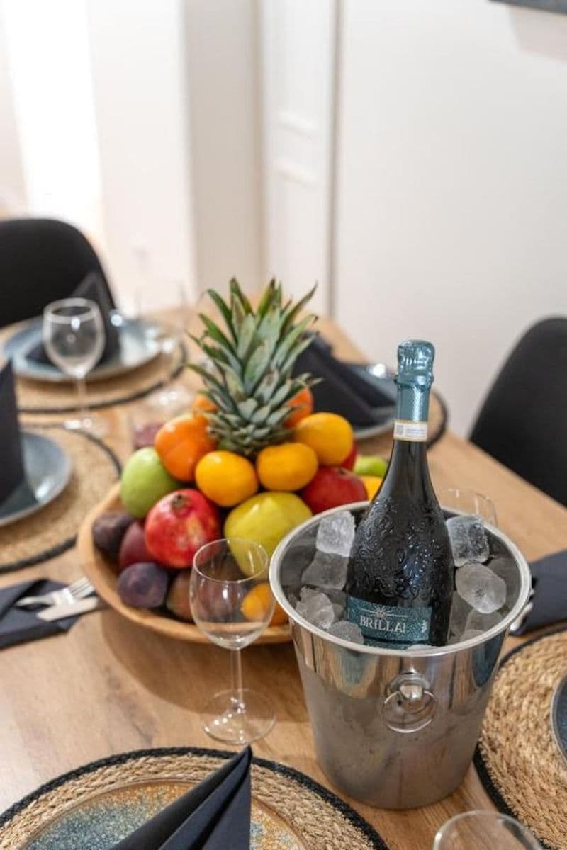 Pronájem bytu 3+1 94 m², Žitná, Praha, Praha Pronájem bytu 3+1 94 m², Žitná, Praha, Praha
