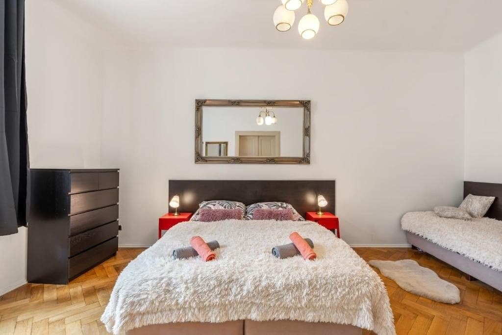 Pronájem bytu 3+1 143 m², Krakovská, Praha, Praha Pronájem bytu 3+1 143 m², Krakovská, Praha, Praha
