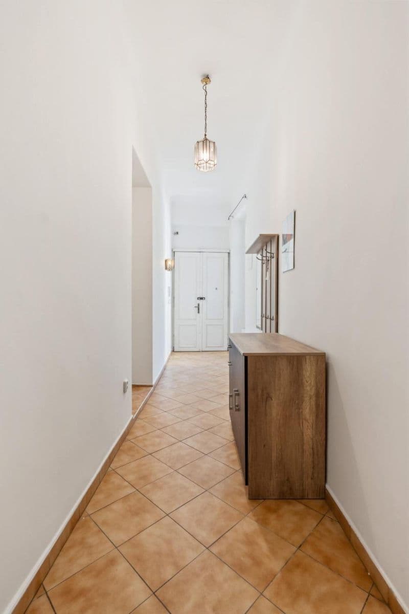 Pronájem bytu 3+1 151 m², Tyršova, Praha, Praha Pronájem bytu 3+1 151 m², Tyršova, Praha, Praha