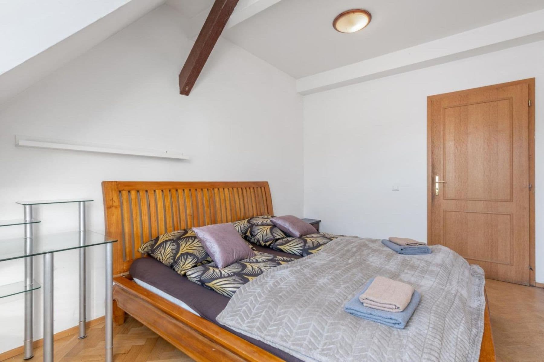 Pronájem bytu 3+1 129 m², Matoušova, Praha, Praha Pronájem bytu 3+1 129 m², Matoušova, Praha, Praha