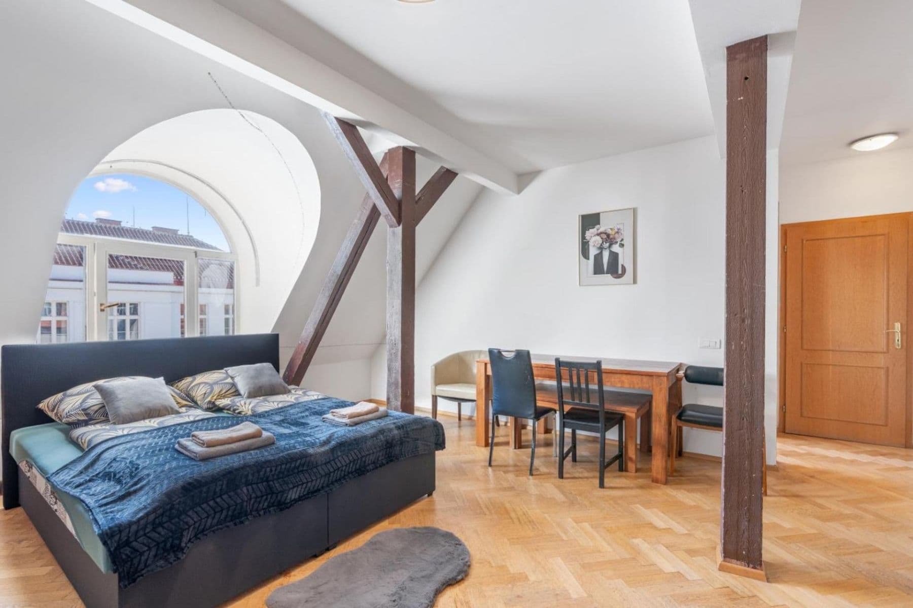 Pronájem bytu 3+1 129 m², Matoušova, Praha, Praha Pronájem bytu 3+1 129 m², Matoušova, Praha, Praha