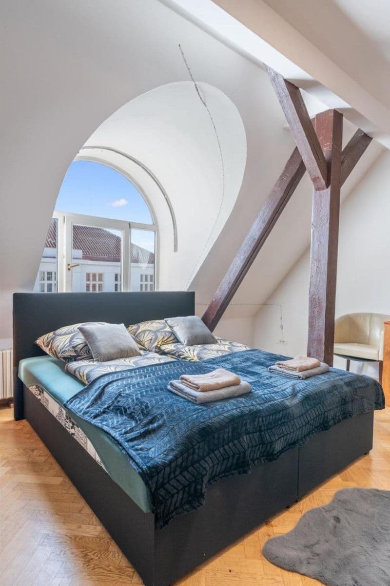 Pronájem bytu 3+1 129 m², Matoušova, Praha, Praha Pronájem bytu 3+1 129 m², Matoušova, Praha, Praha