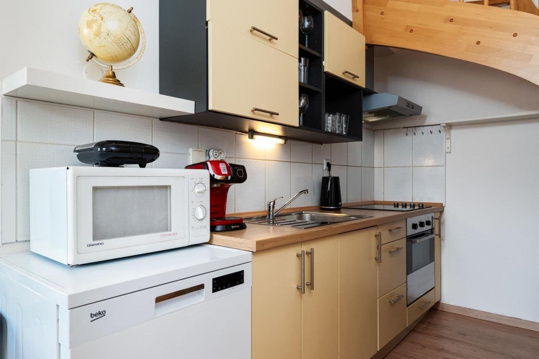 Pronájem bytu 3+1 134 m², Wenzigova, Praha, Praha Pronájem bytu 3+1 134 m², Wenzigova, Praha, Praha