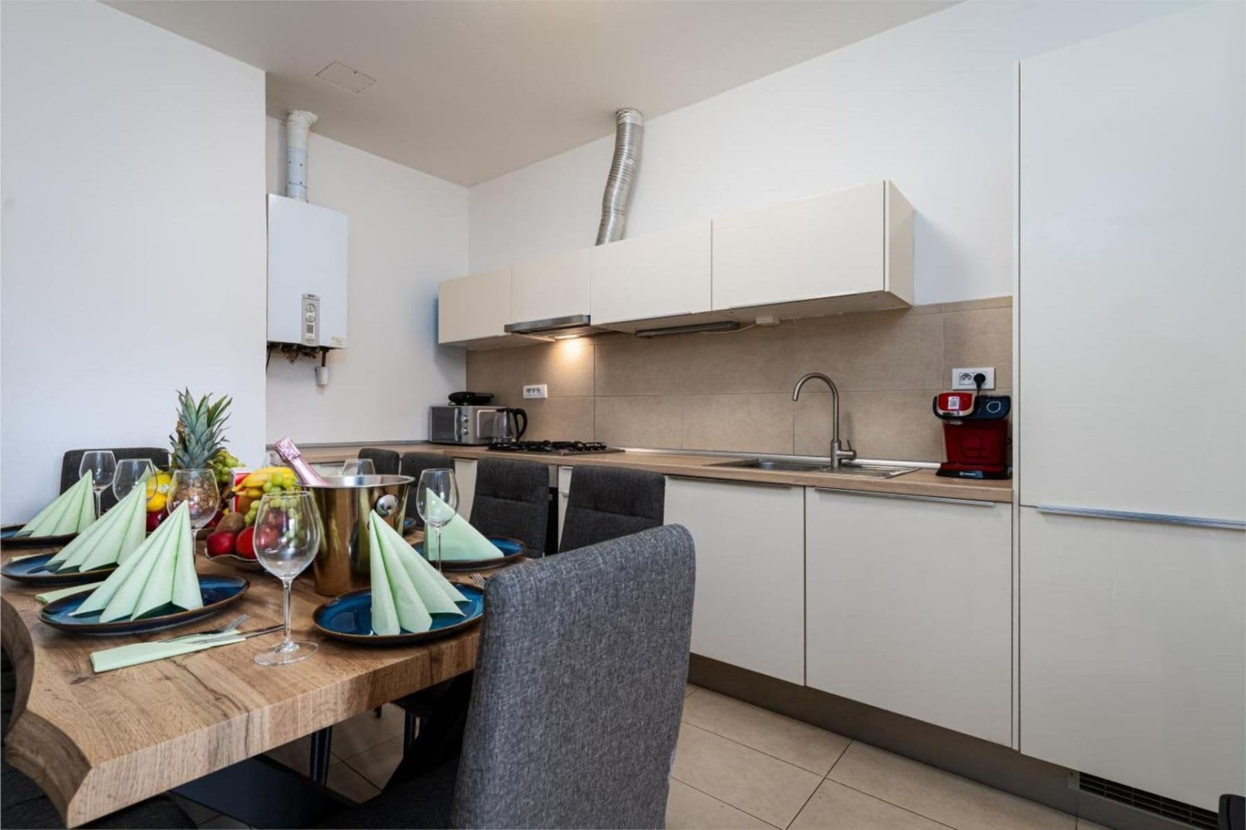 Pronájem bytu 3+1 156 m², Ortenovo náměstí, Praha, Praha Pronájem bytu 3+1 156 m², Ortenovo náměstí, Praha, Praha