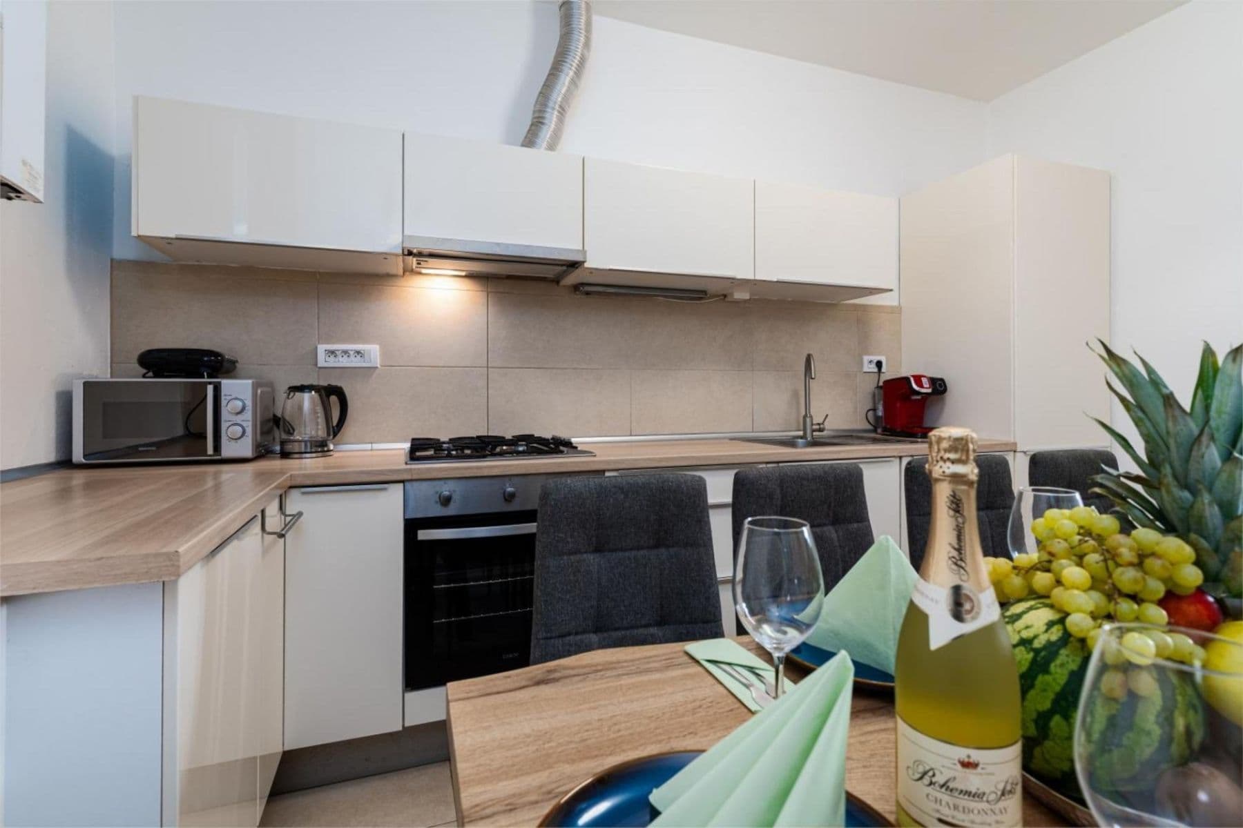 Pronájem bytu 3+1 156 m², Ortenovo náměstí, Praha, Praha Pronájem bytu 3+1 156 m², Ortenovo náměstí, Praha, Praha