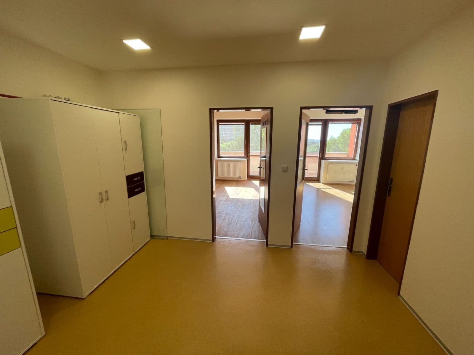 Pronájem bytu 2+kk 54 m², Ústavní, Praha, Praha Pronájem bytu 2+kk 54 m², Ústavní, Praha, Praha