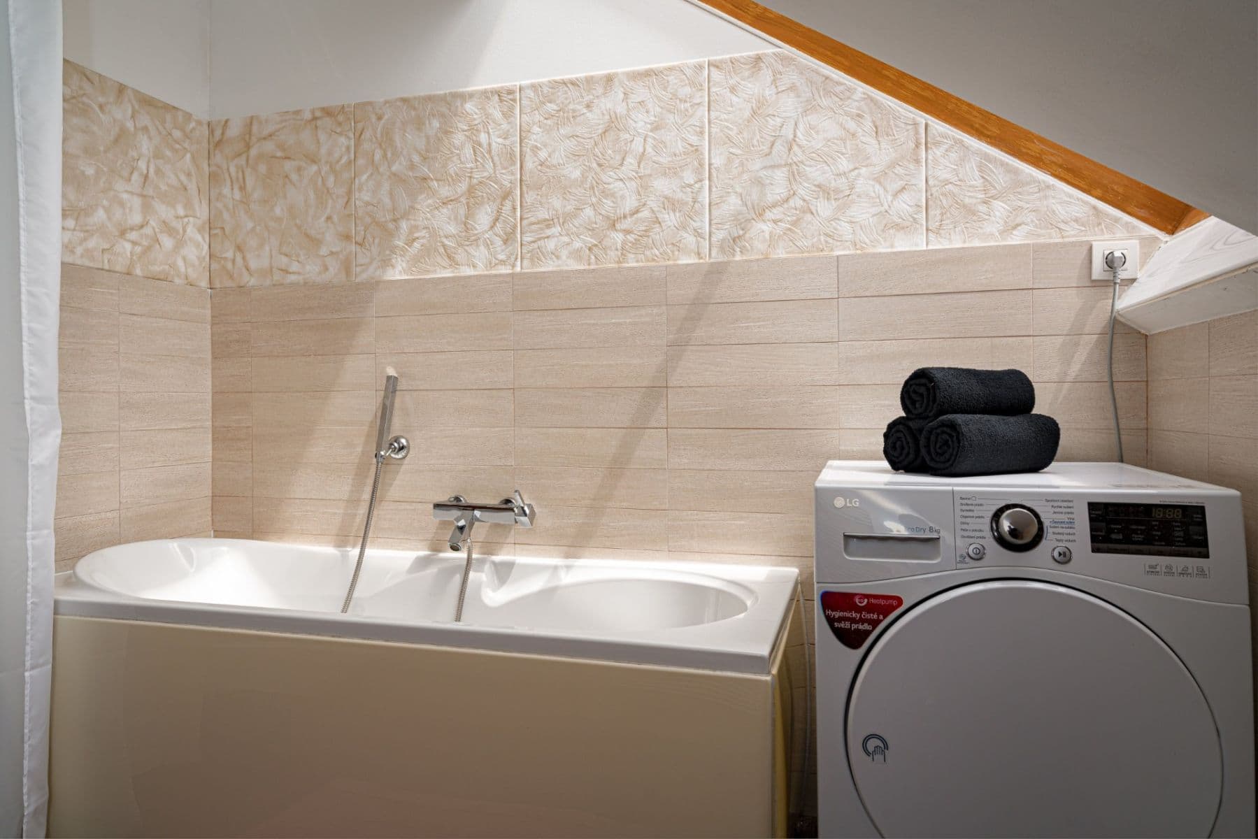 Pronájem bytu 2+1 124 m², Zborovská, Praha, Praha Pronájem bytu 2+1 124 m², Zborovská, Praha, Praha