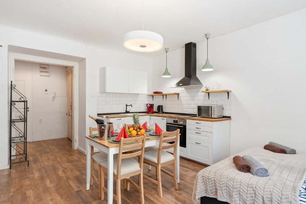 Pronájem bytu 2+1 84 m², Moravská, Praha, Praha Pronájem bytu 2+1 84 m², Moravská, Praha, Praha