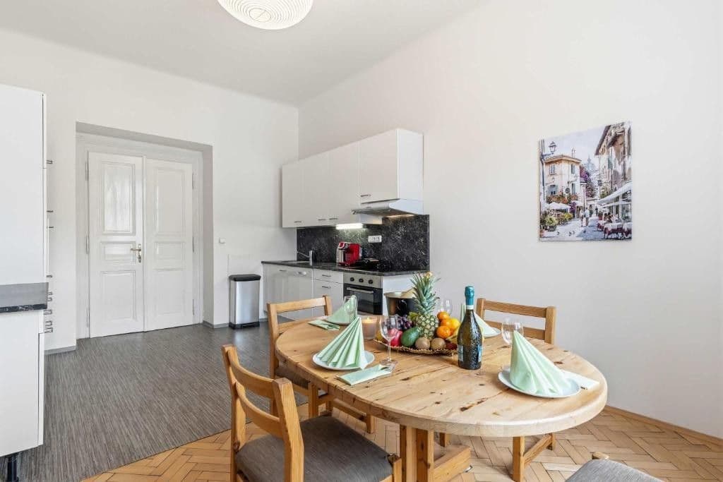 Pronájem bytu 2+1 84 m², Milady Horákové, Praha, Praha Pronájem bytu 2+1 84 m², Milady Horákové, Praha, Praha