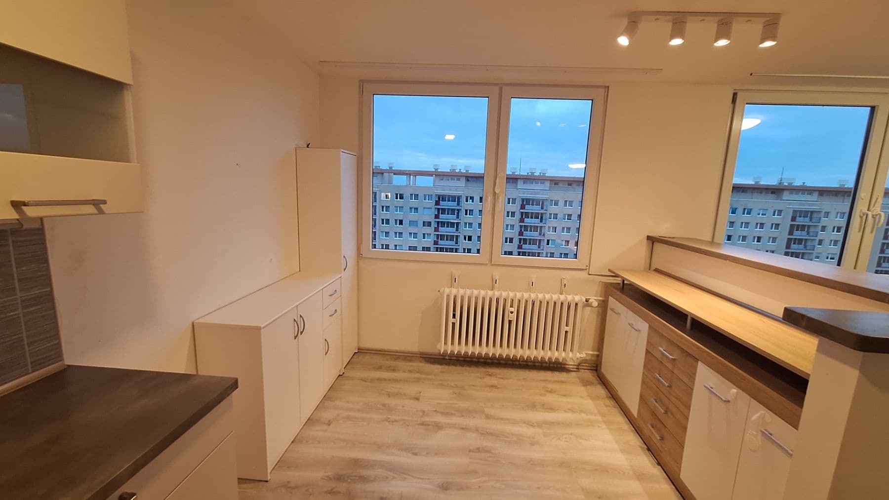 Pronájem bytu 3+kk 70 m², Frýdlantská, Praha, Praha Pronájem bytu 3+kk 70 m², Frýdlantská, Praha, Praha