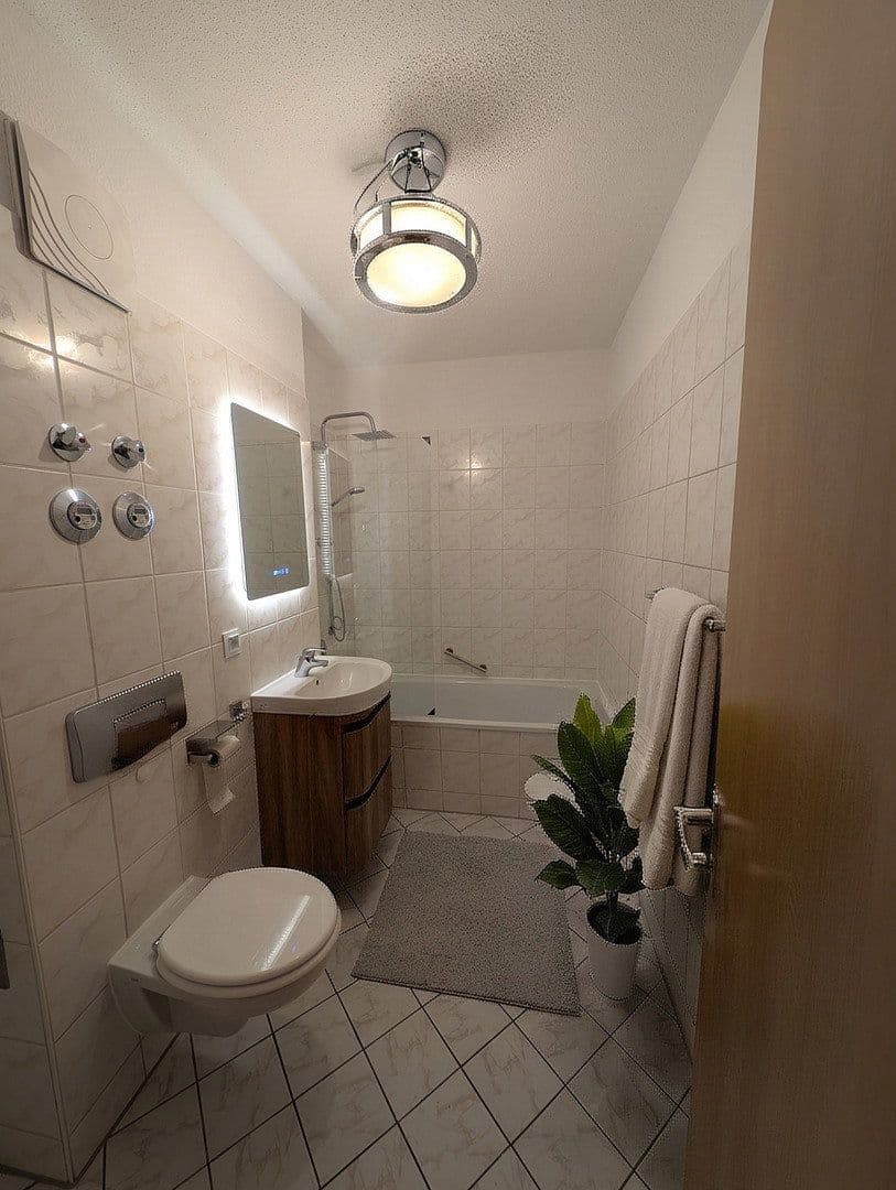 Prodej bytu 2+kk 61 m², Libboldallee 7, Berlin, Berlín Prodej bytu 2+kk 61 m², Libboldallee 7, Berlin, Berlín