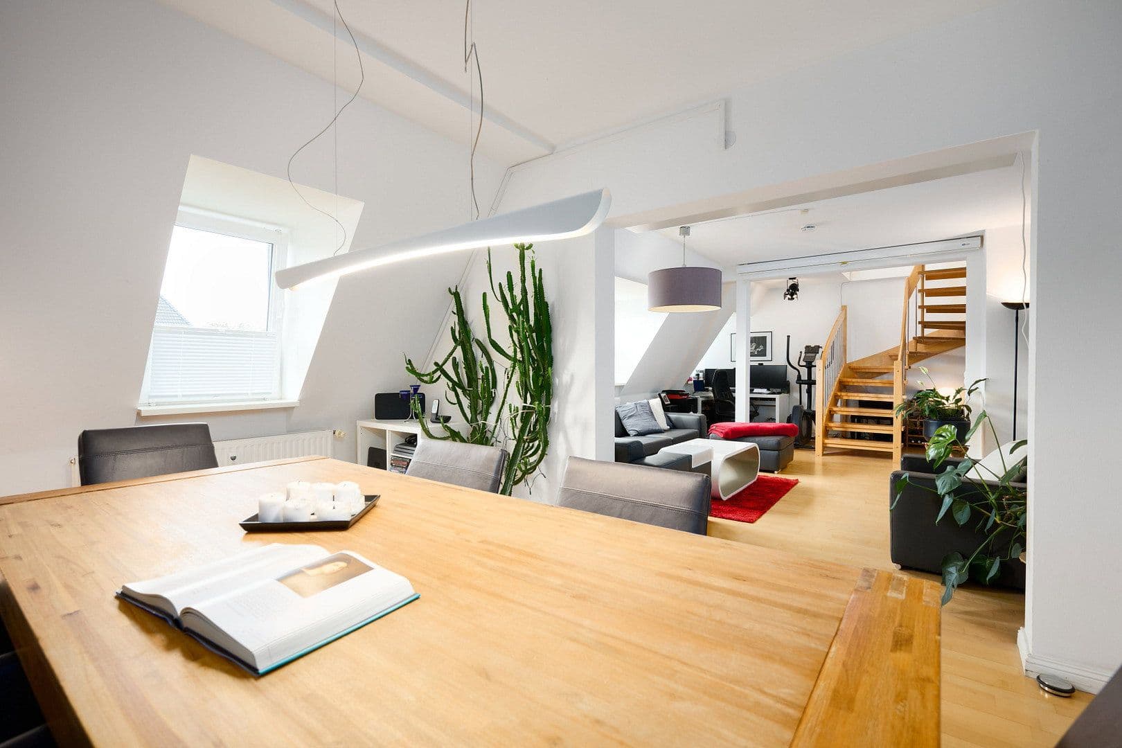 Prodej bytu 4+1 108 m², Eckernförder Straße 54, Kiel, Šlesvicko-Holštýnsko Prodej bytu 4+1 108 m², Eckernförder Straße 54, Kiel, Šlesvicko-Holštýnsko