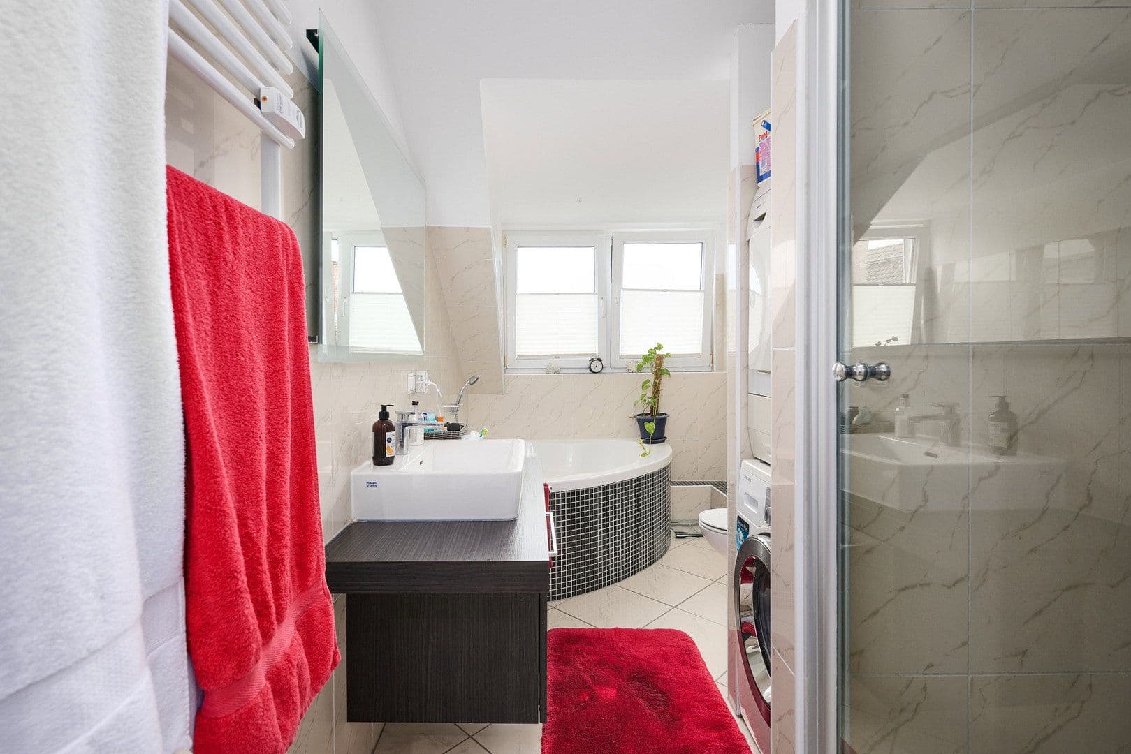 Prodej bytu 4+1 108 m², Eckernförder Straße 54, Kiel, Šlesvicko-Holštýnsko Prodej bytu 4+1 108 m², Eckernförder Straße 54, Kiel, Šlesvicko-Holštýnsko