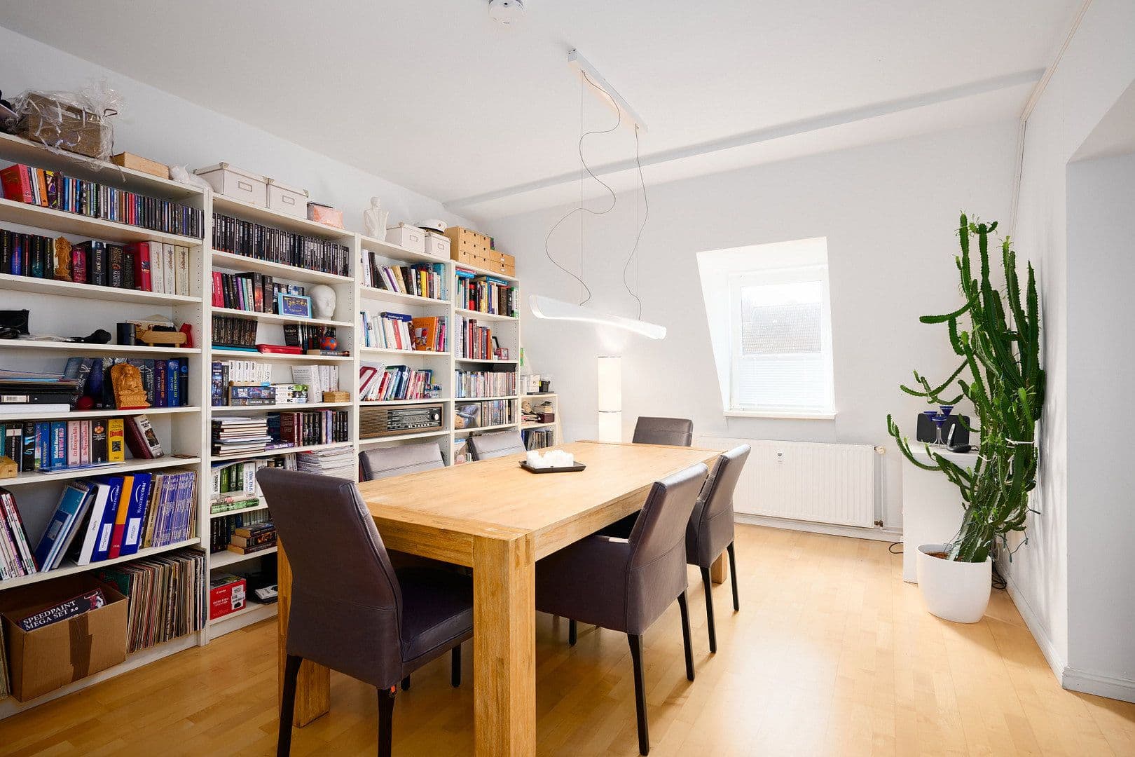 Prodej bytu 4+1 108 m², Eckernförder Straße 54, Kiel, Šlesvicko-Holštýnsko Prodej bytu 4+1 108 m², Eckernförder Straße 54, Kiel, Šlesvicko-Holštýnsko