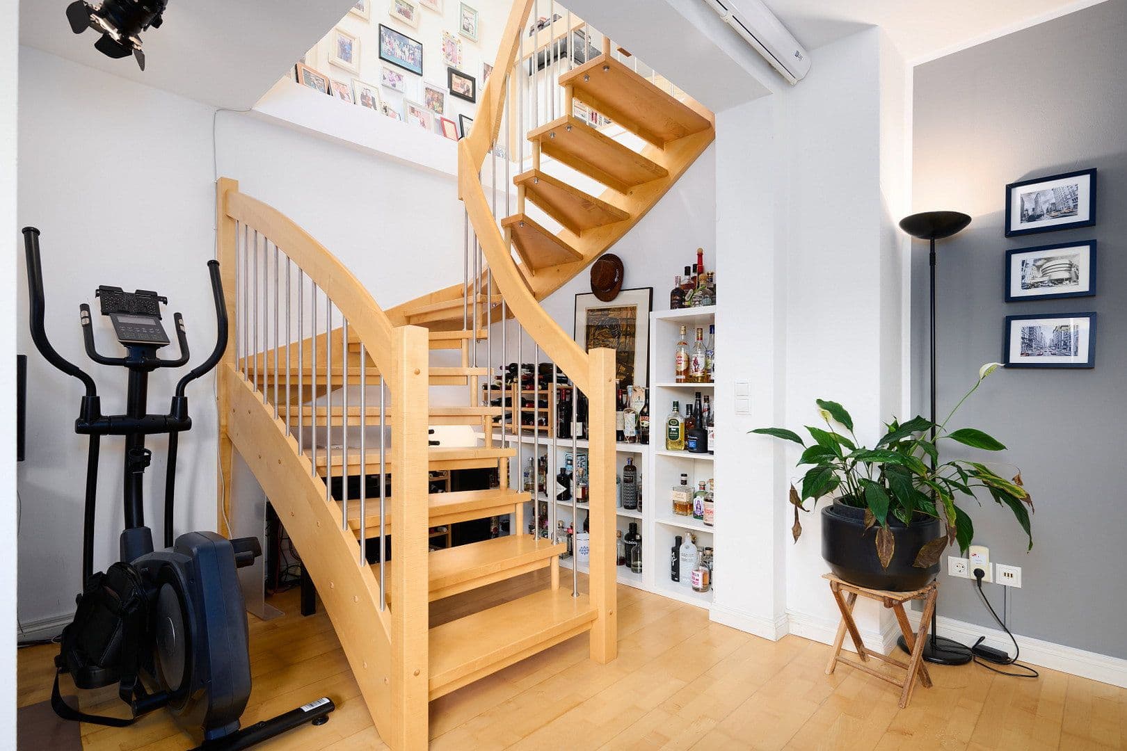 Prodej bytu 4+1 108 m², Eckernförder Straße 54, Kiel, Šlesvicko-Holštýnsko Prodej bytu 4+1 108 m², Eckernförder Straße 54, Kiel, Šlesvicko-Holštýnsko