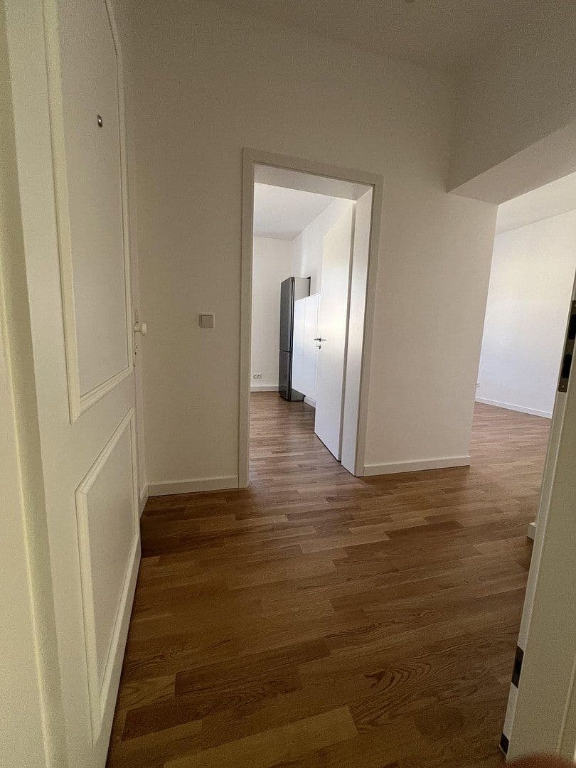 Pronájem bytu 3+1 80 m², Düsseldorf, Severní Porýní-Vestfálsko Pronájem bytu 3+1 80 m², Düsseldorf, Severní Porýní-Vestfálsko