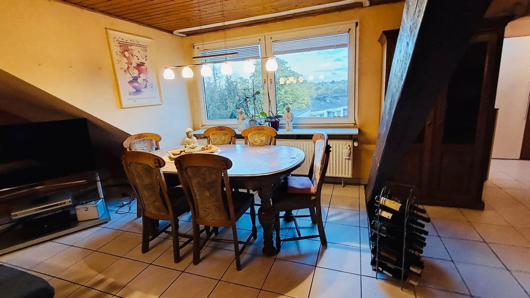 Prodej bytu 3+1 67 m², Jülicher Straße 168, Cáchy, Severní Porýní-Vestfálsko Prodej bytu 3+1 67 m², Jülicher Straße 168, Cáchy, Severní Porýní-Vestfálsko