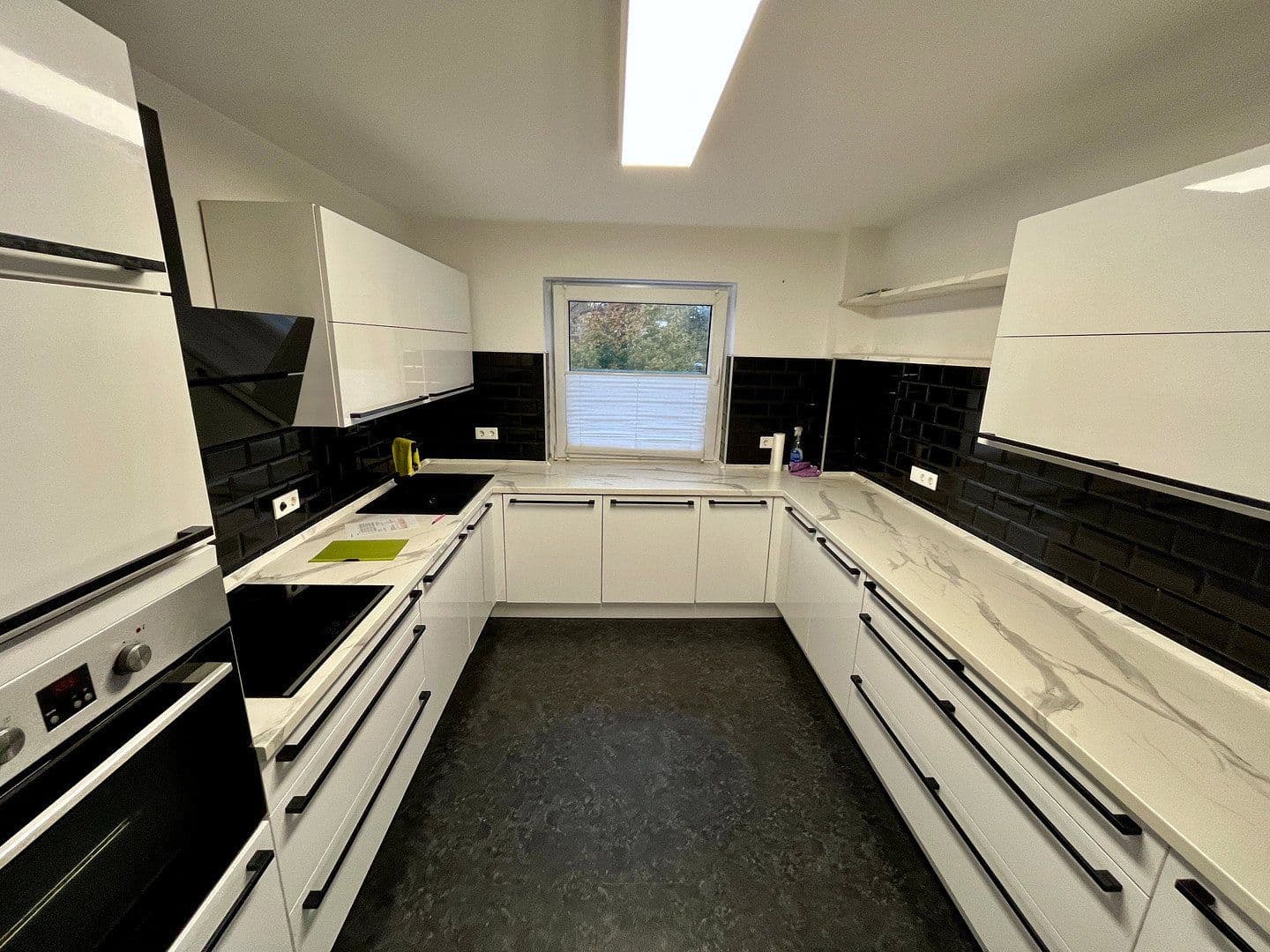 Pronájem bytu 3+1 84 m², Mallinckrodtplatz 10, Essen, Severní Porýní-Vestfálsko Pronájem bytu 3+1 84 m², Mallinckrodtplatz 10, Essen, Severní Porýní-Vestfálsko