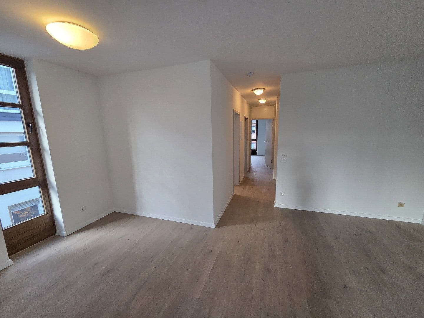 Pronájem bytu 2+1 61 m², Vennstraße 66, Düsseldorf, Severní Porýní-Vestfálsko Pronájem bytu 2+1 61 m², Vennstraße 66, Düsseldorf, Severní Porýní-Vestfálsko