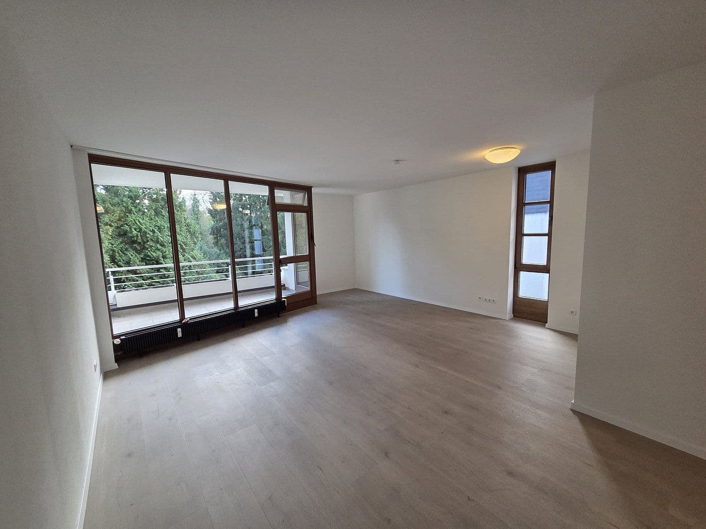 Pronájem bytu 2+1 61 m², Vennstraße 66, Düsseldorf, Severní Porýní-Vestfálsko Pronájem bytu 2+1 61 m², Vennstraße 66, Düsseldorf, Severní Porýní-Vestfálsko