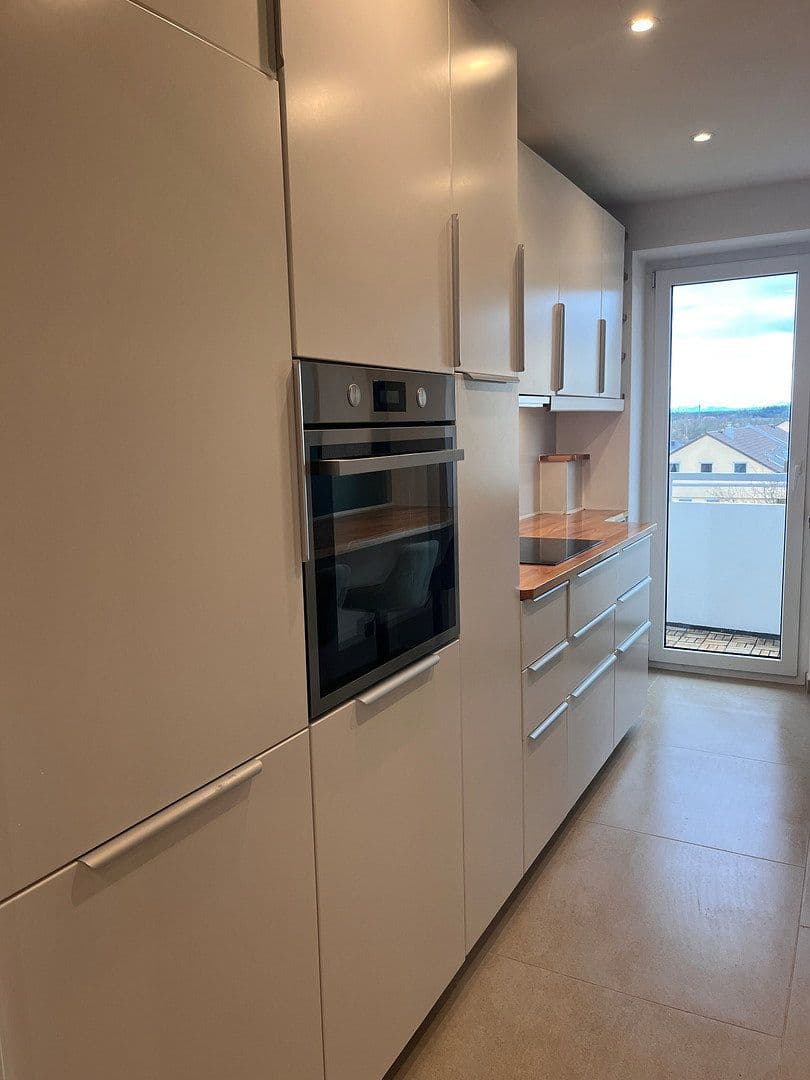 Prodej bytu 3+1 86 m², Kriemhildenstraße 2/VI, Germering, Bavorsko Prodej bytu 3+1 86 m², Kriemhildenstraße 2/VI, Germering, Bavorsko