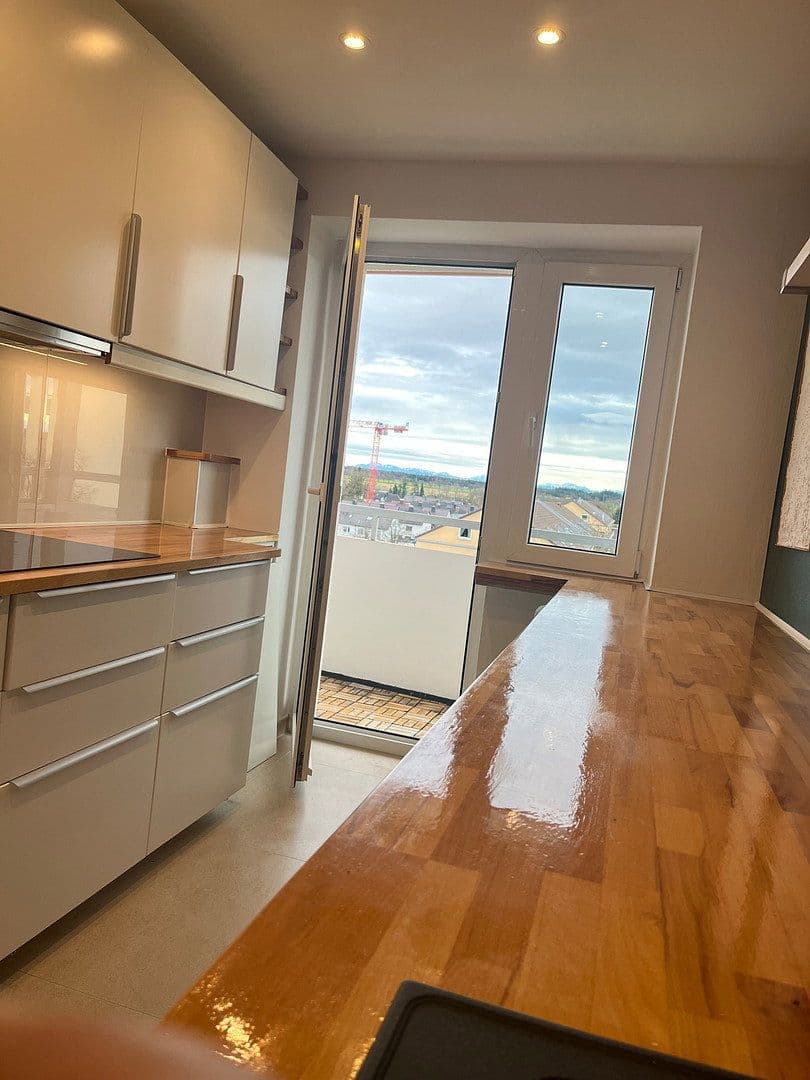 Prodej bytu 3+1 86 m², Kriemhildenstraße 2/VI, Germering, Bavorsko Prodej bytu 3+1 86 m², Kriemhildenstraße 2/VI, Germering, Bavorsko