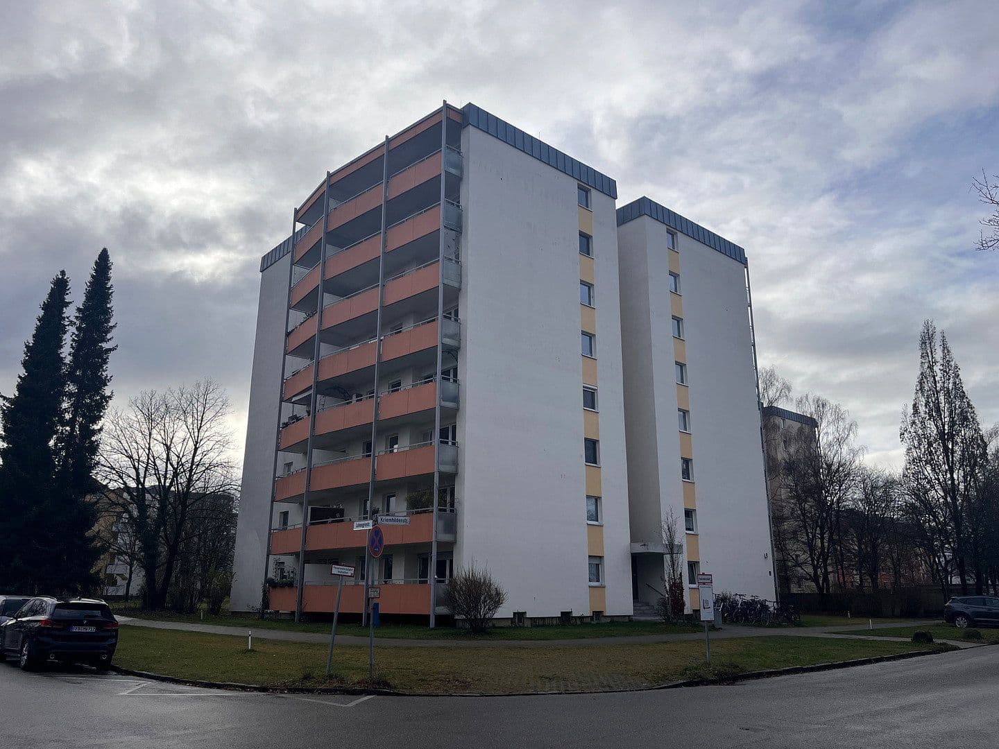 Prodej bytu 3+1 86 m², Kriemhildenstraße 2/VI, Germering, Bavorsko Prodej bytu 3+1 86 m², Kriemhildenstraße 2/VI, Germering, Bavorsko