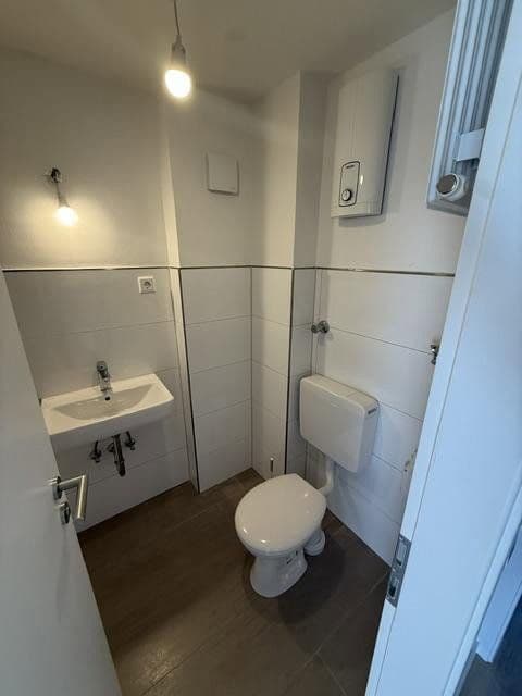 Pronájem bytu 2+1 46 m², Fürstenwall 142, Düsseldorf, Severní Porýní-Vestfálsko Pronájem bytu 2+1 46 m², Fürstenwall 142, Düsseldorf, Severní Porýní-Vestfálsko