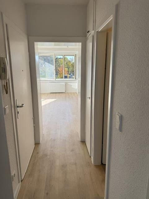 Pronájem bytu 2+1 46 m², Fürstenwall 142, Düsseldorf, Severní Porýní-Vestfálsko Pronájem bytu 2+1 46 m², Fürstenwall 142, Düsseldorf, Severní Porýní-Vestfálsko